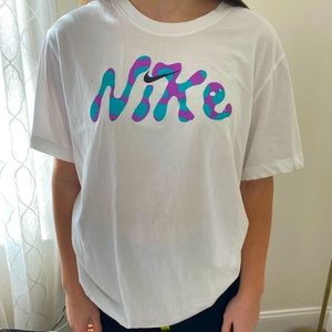 nike t shirt